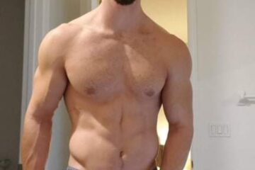 Rencontre sans prise de tête pour satisfaire fantasmes sexuels avec Christophe.