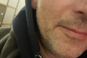 Rencontre gay occasionnelle ou régulière à Bruxelles, ouvert aux origines diverses, homme versa