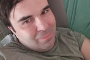 Gay versa cherche rencontre sexe gay sur Charleroi